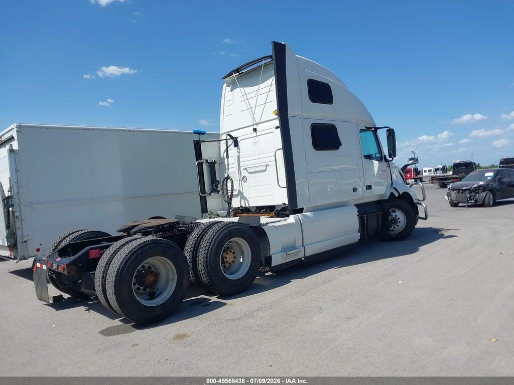 4V4NC9EH8RN339917 2024 VOLVO VNL photo no. 4