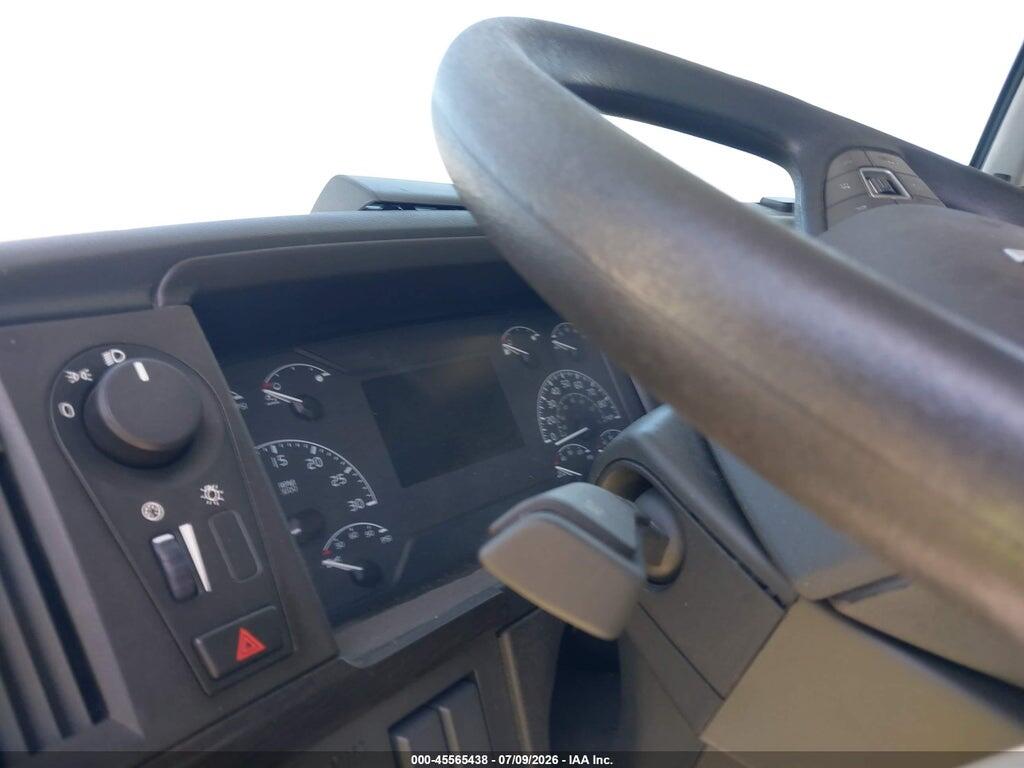 4V4NC9EH8RN339917 2024 VOLVO VNL photo no. 5