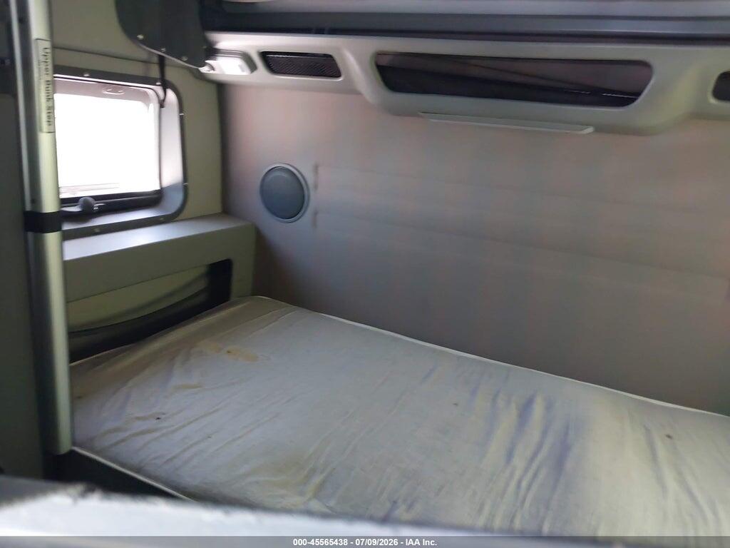4V4NC9EH8RN339917 2024 VOLVO VNL photo no. 6