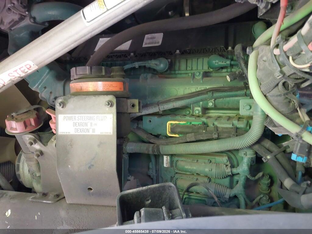 4V4NC9EH8RN339917 2024 VOLVO VNL photo no. 9