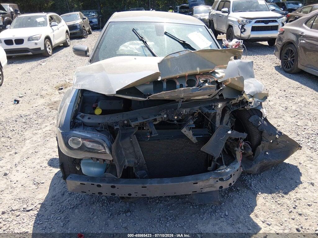 2C3CCABG3KH533435 2019 CHRYSLER 300 photo no. 6