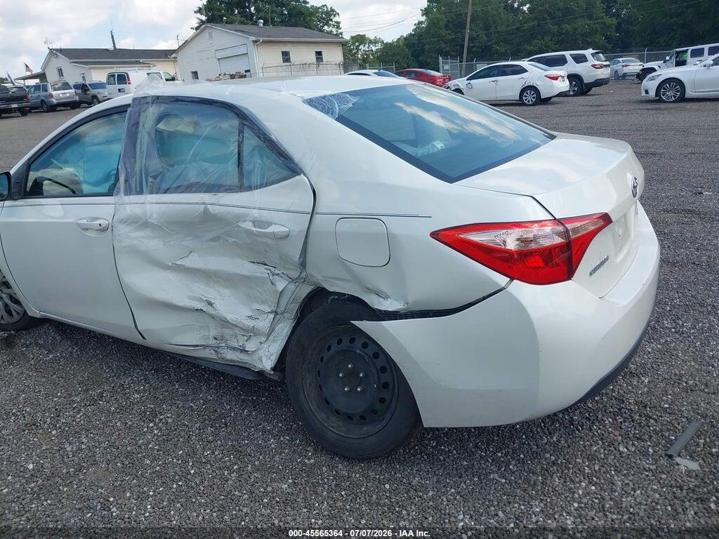 5YFBURHE8HP646440 2017 TOYOTA COROLLA photo no. 6