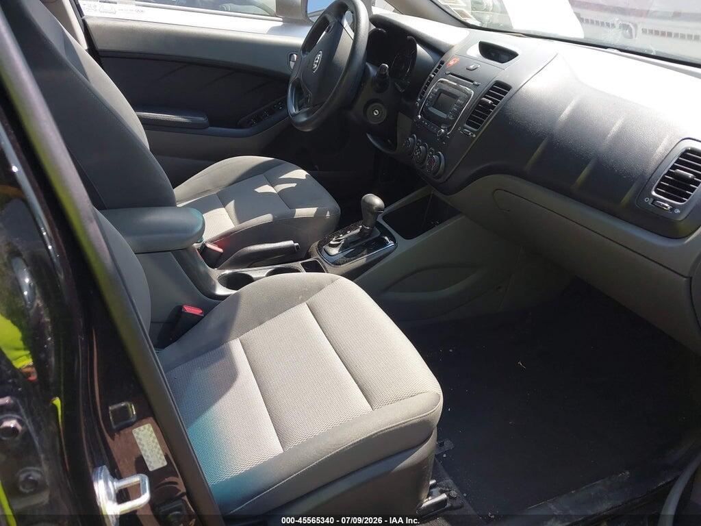 3KPFK4A72HE027727 2017 KIA FORTE photo no. 5
