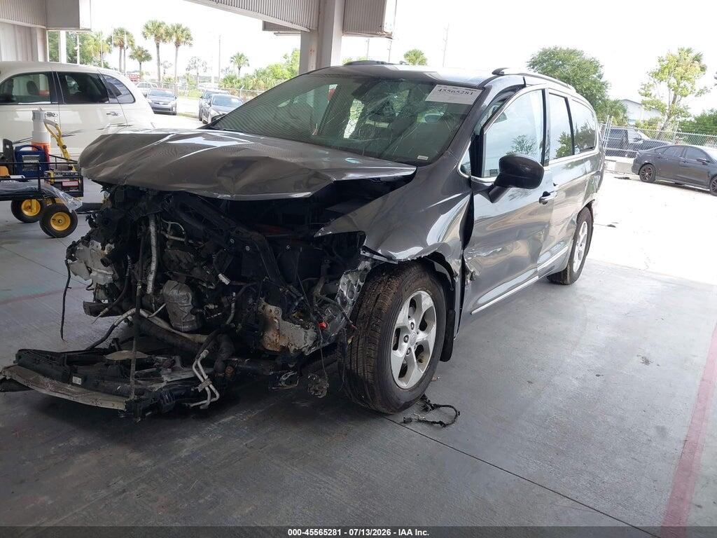 2C4RC1EG7HR752435 2017 CHRYSLER PACIFICA photo no. 2