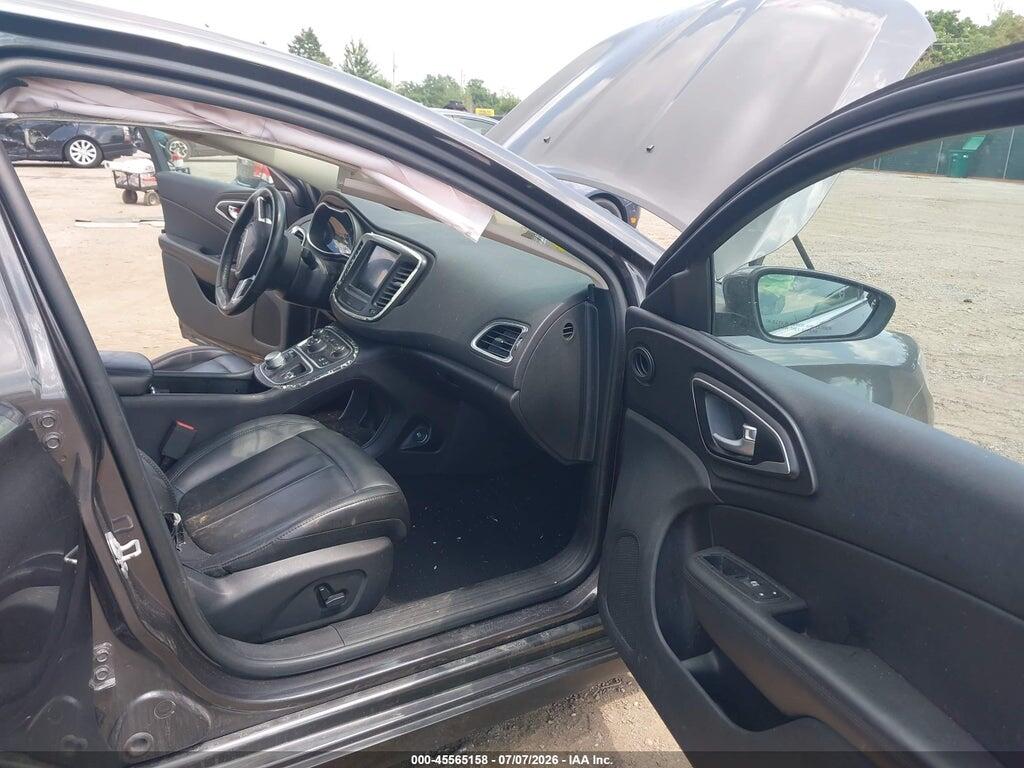 1C3CCCAB2HN511766 2017 CHRYSLER 200 photo no. 5