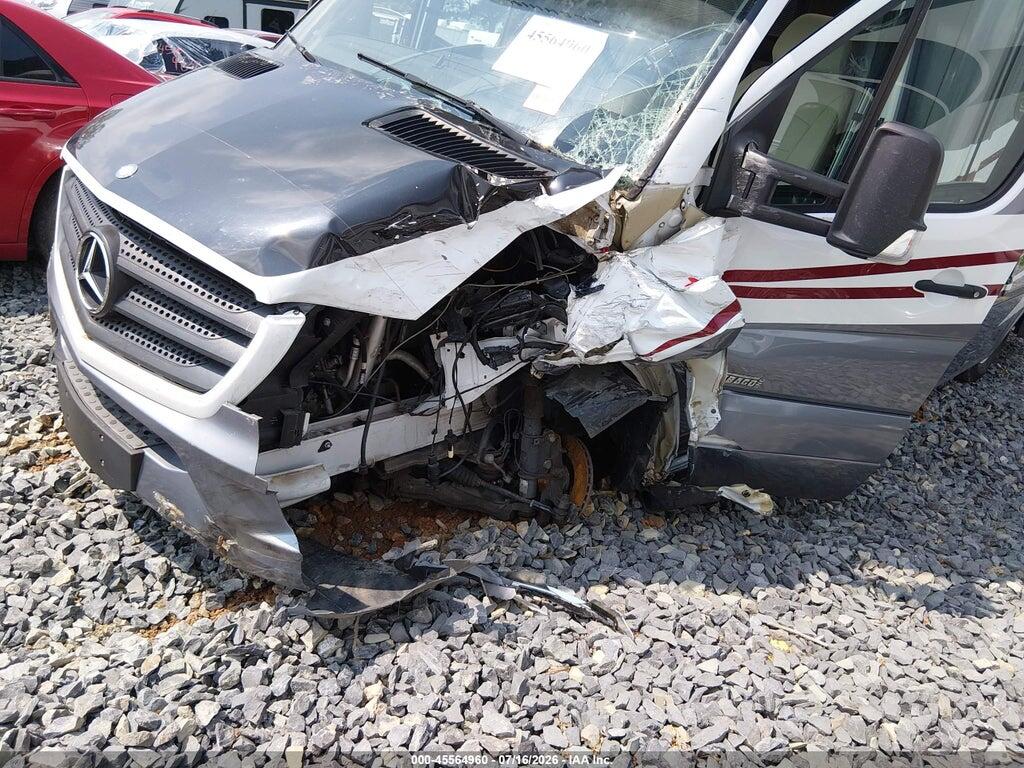 WDAPF4CCXF9608898 2015 MERCEDES-BENZ SPRINTER 3500 photo no. 10