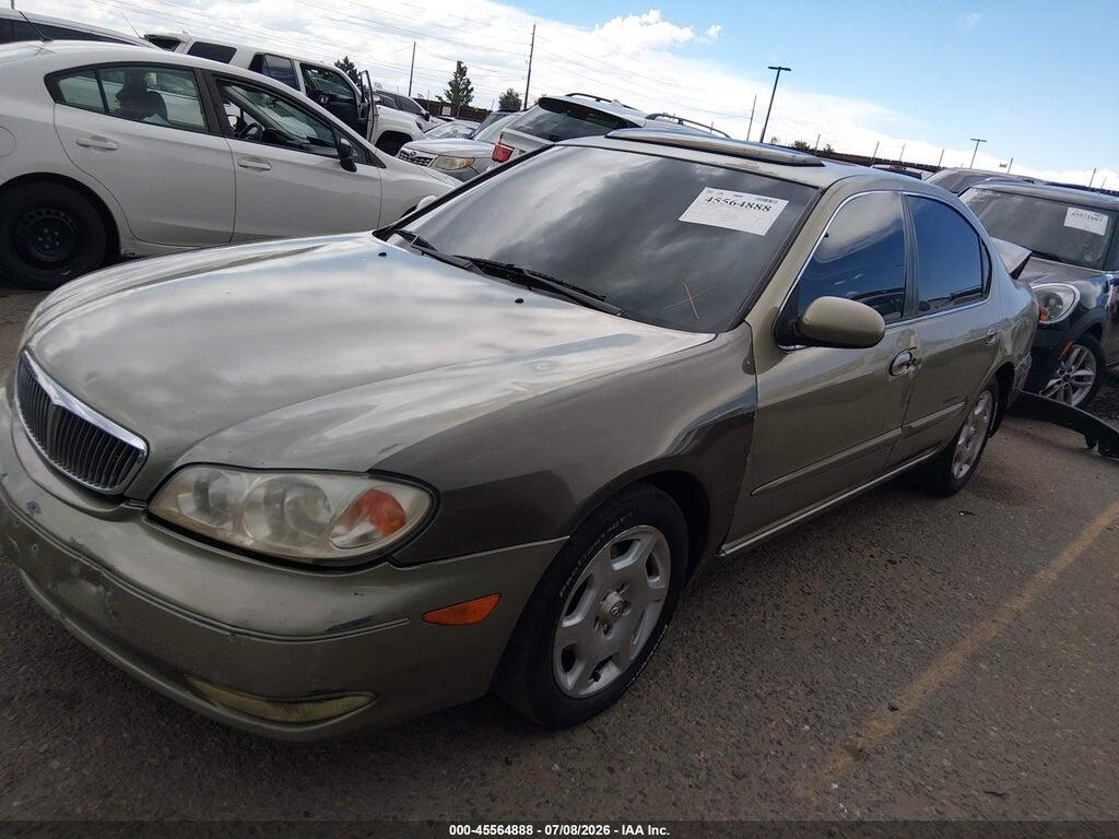 JNKCA31AX1T034433 2001 INFINITI I30 photo no. 2