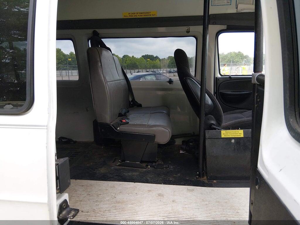 2D7LB31Z23K526953 2003 DODGE RAM VAN 3500 photo no. 8