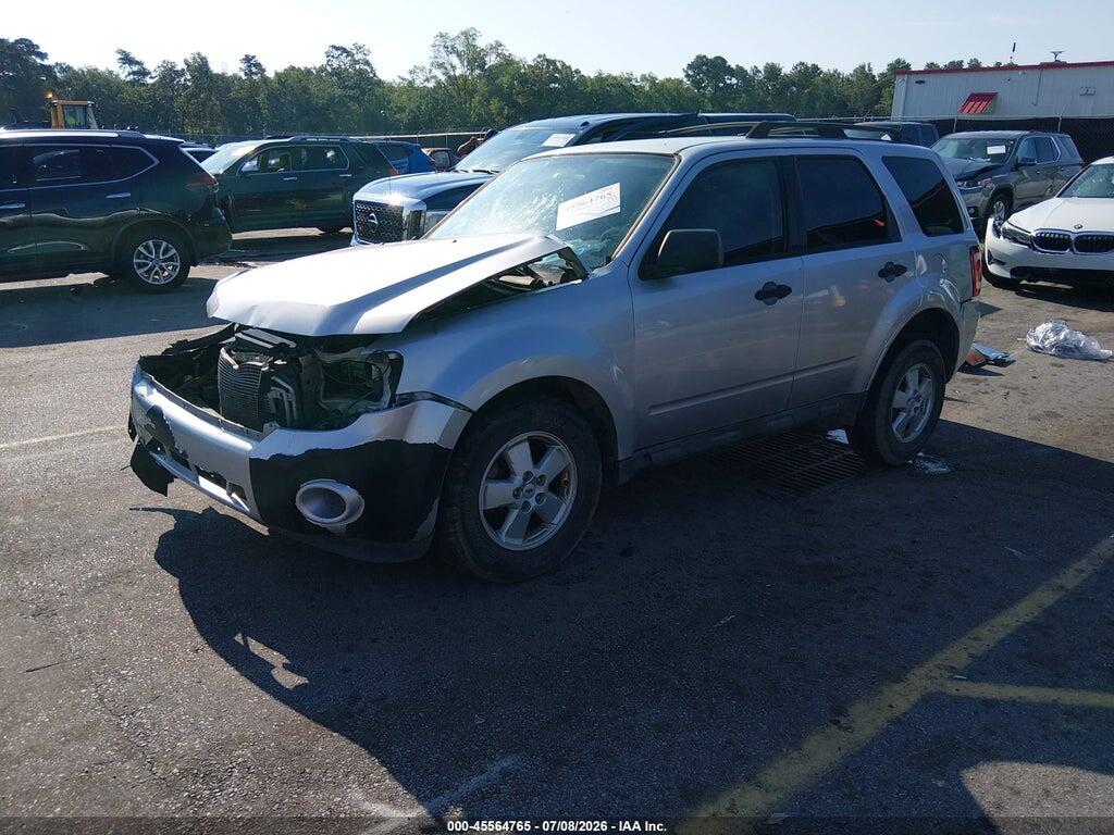 1FMCU0C77AKD21769 2010 FORD ESCAPE photo no. 2