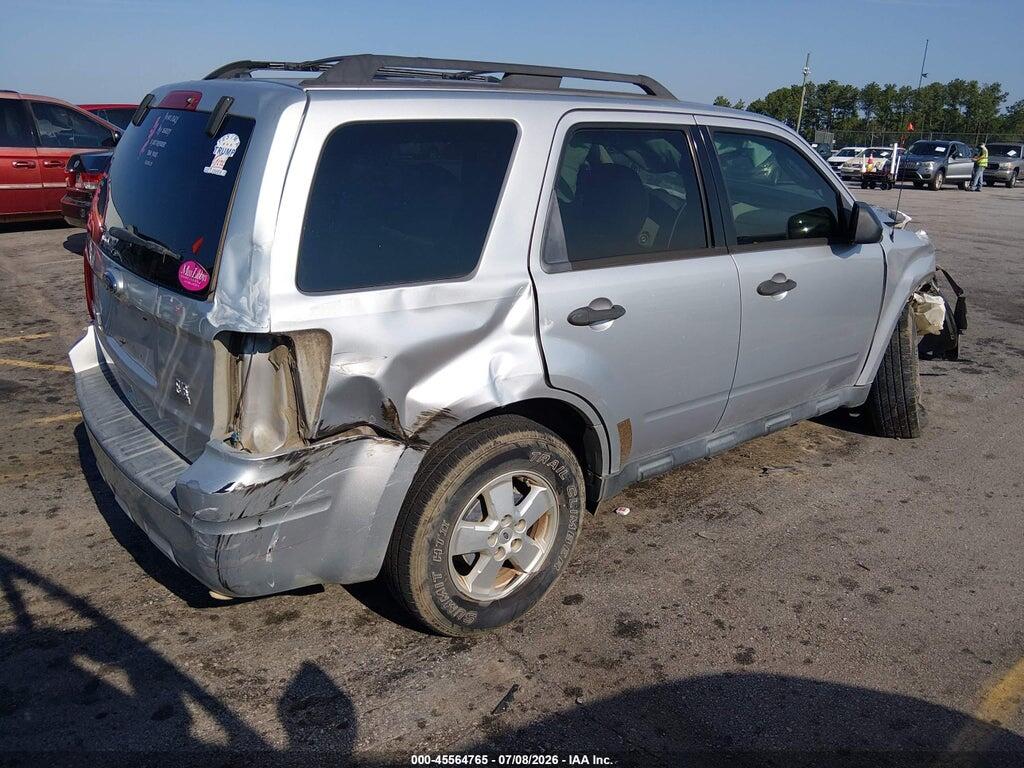 1FMCU0C77AKD21769 2010 FORD ESCAPE photo no. 4