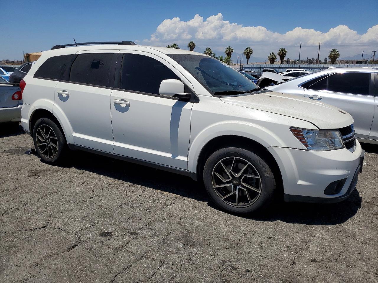 2015 DODGE JOURNEY SXT — Фото 4 из 13
