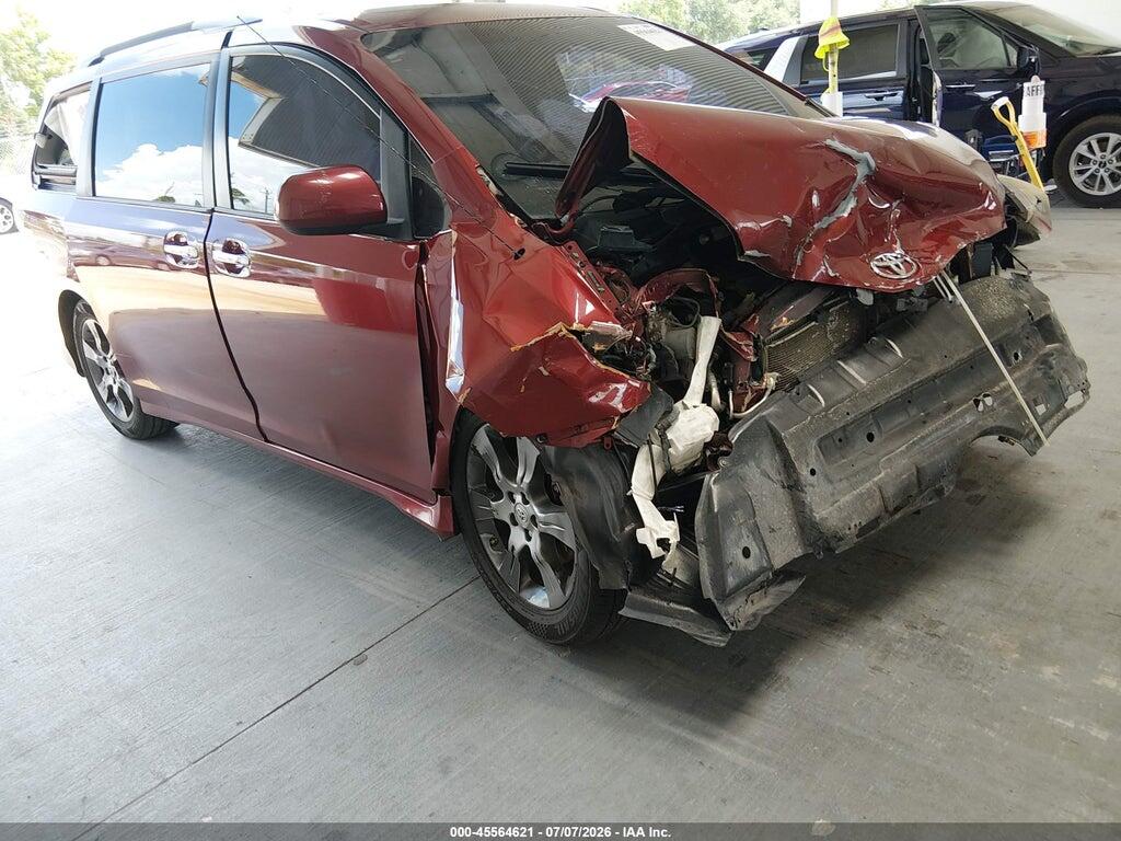 5TDXK3DC6ES481889 2014 TOYOTA SIENNA photo no. 1