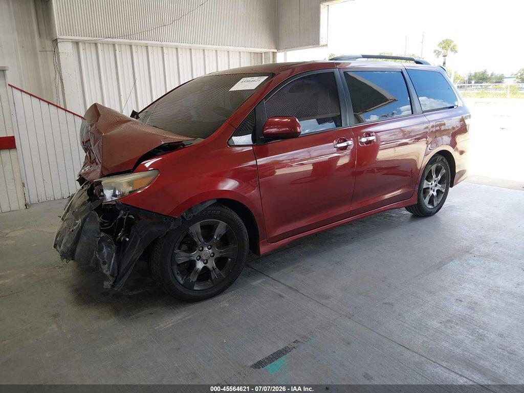 5TDXK3DC6ES481889 2014 TOYOTA SIENNA photo no. 2