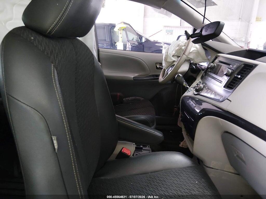 5TDXK3DC6ES481889 2014 TOYOTA SIENNA photo no. 5