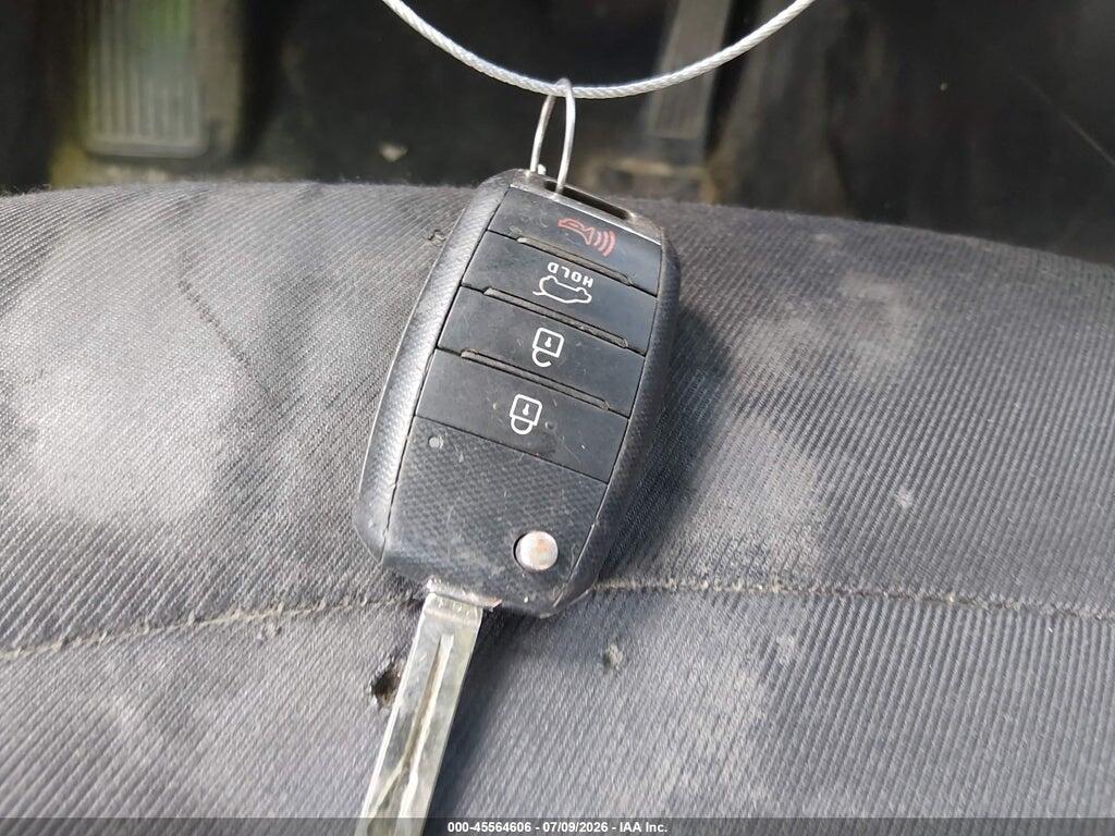 KNDJP3A58F7172367 2015 KIA SOUL photo no. 11