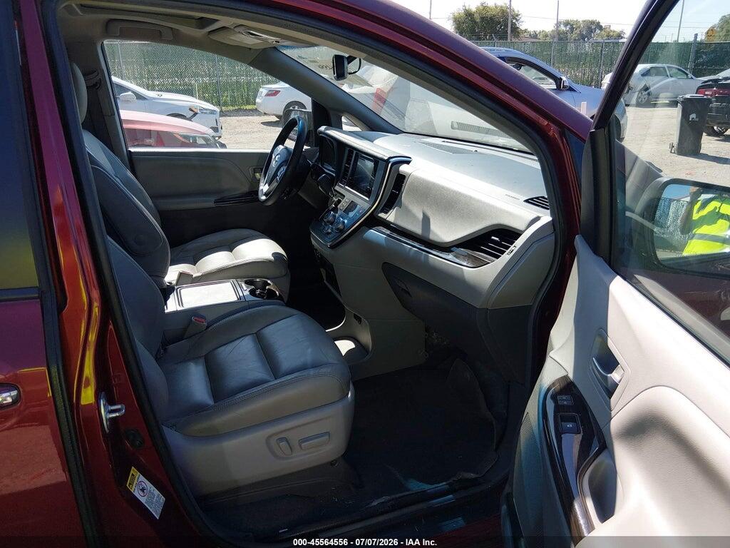 5TDYZ3DC6HS849976 2017 TOYOTA SIENNA photo no. 5