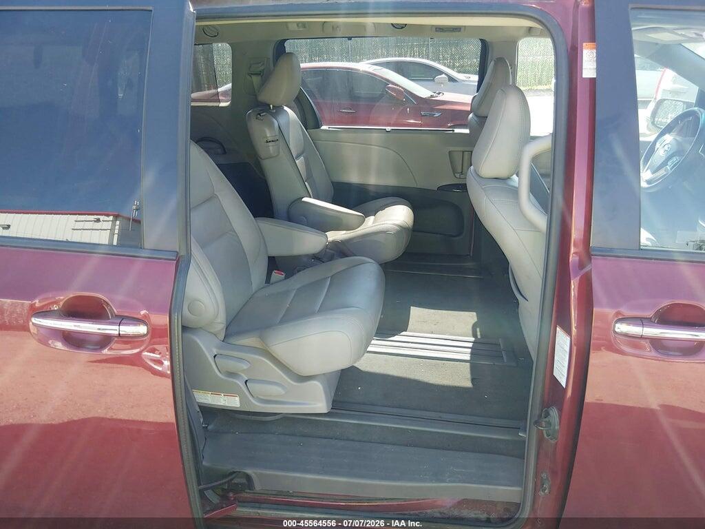 5TDYZ3DC6HS849976 2017 TOYOTA SIENNA photo no. 8