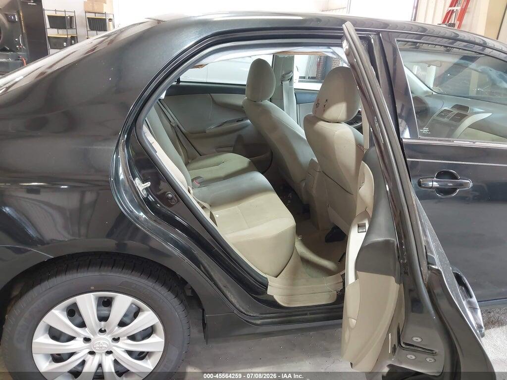 2T1BU4EE3DC081810 2013 TOYOTA COROLLA photo no. 8