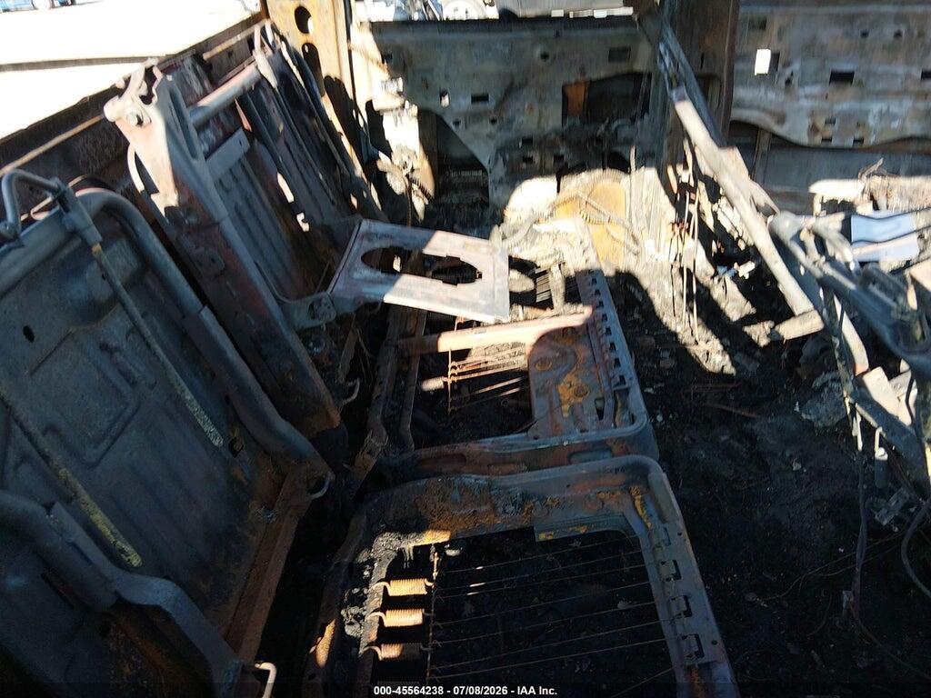 2GTEK13T851168735 2005 GMC SIERRA 1500 photo no. 8