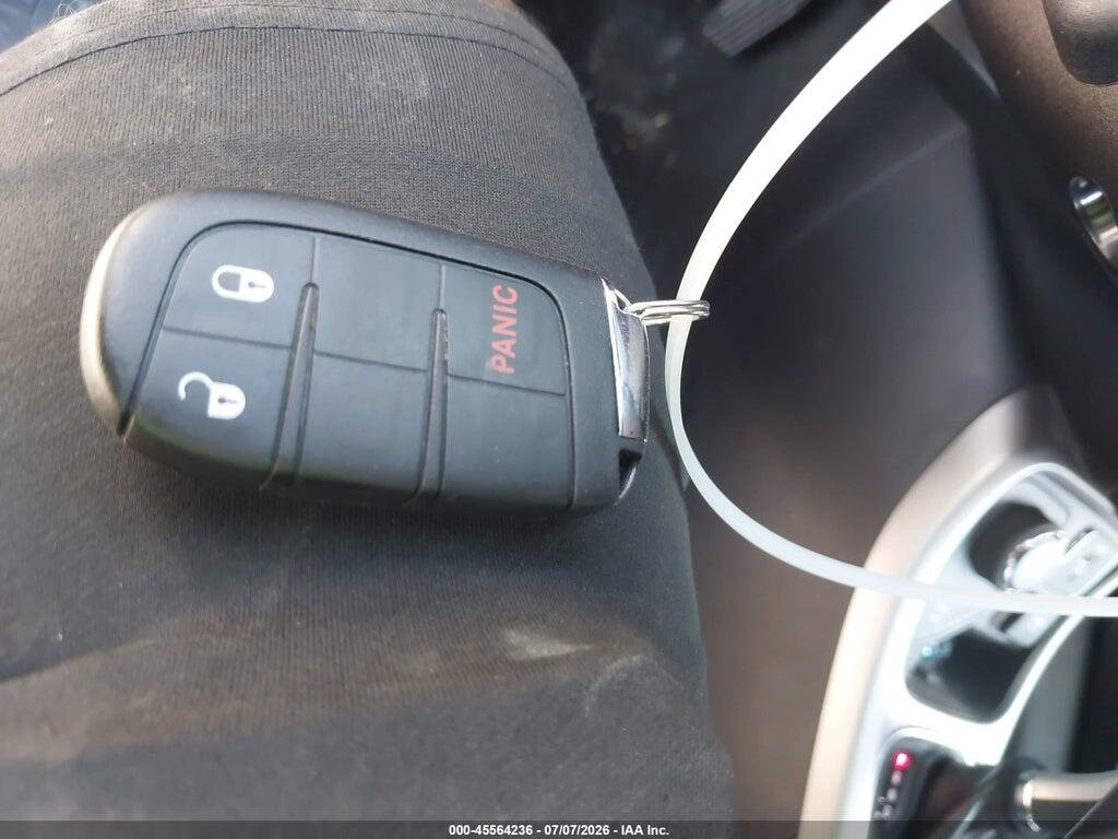 3C4NJDAB8JT201109 2018 JEEP COMPASS photo no. 11