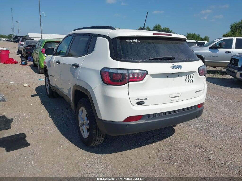 3C4NJDAB8JT201109 2018 JEEP COMPASS photo no. 3