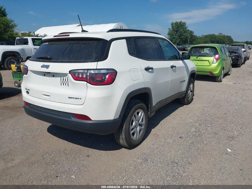 3C4NJDAB8JT201109 2018 JEEP COMPASS photo no. 4