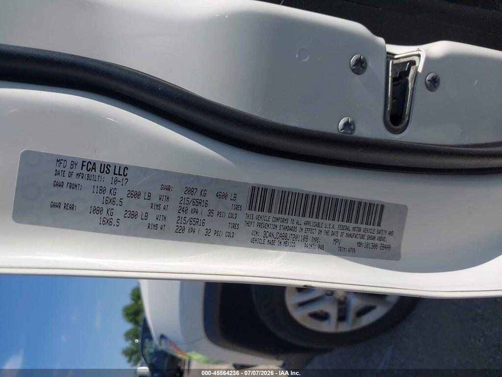 3C4NJDAB8JT201109 2018 JEEP COMPASS photo no. 9