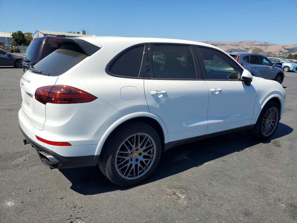 2018 PORSCHE CAYENNE — Фото 3 из 13