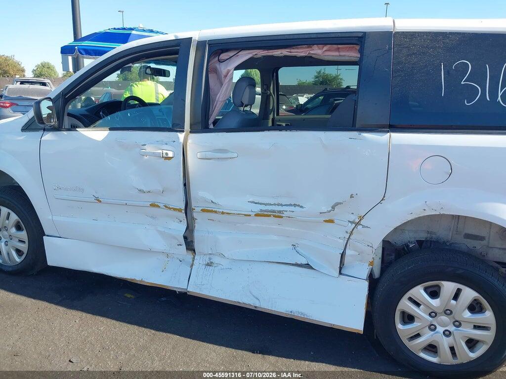 2C4RDGBG7HR784211 2017 DODGE GRAND CARAVAN photo no. 6