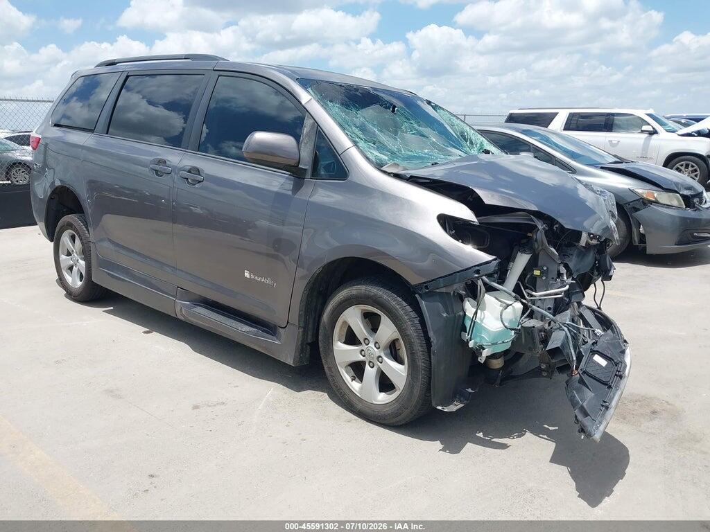 5TDKK3DC7FS568910 2015 TOYOTA SIENNA photo no. 1