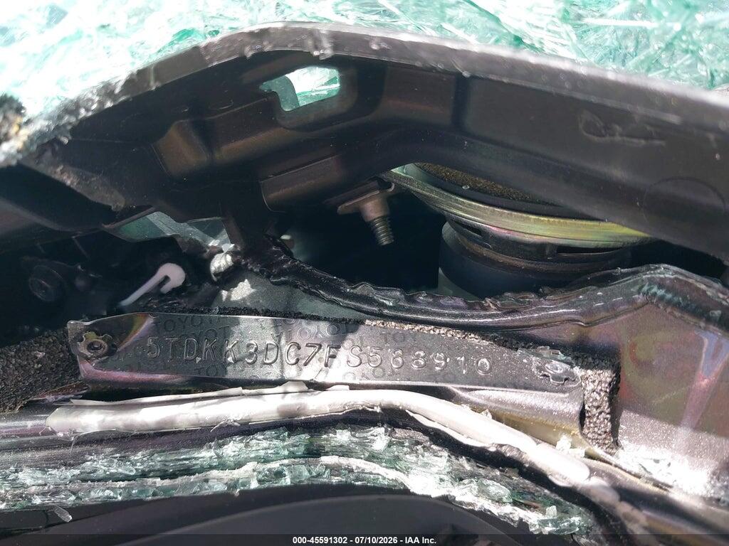 5TDKK3DC7FS568910 2015 TOYOTA SIENNA photo no. 9