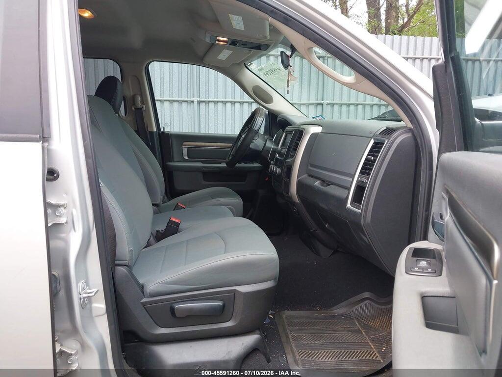 1C6RR7GG7JS120450 2018 RAM 1500 photo no. 5