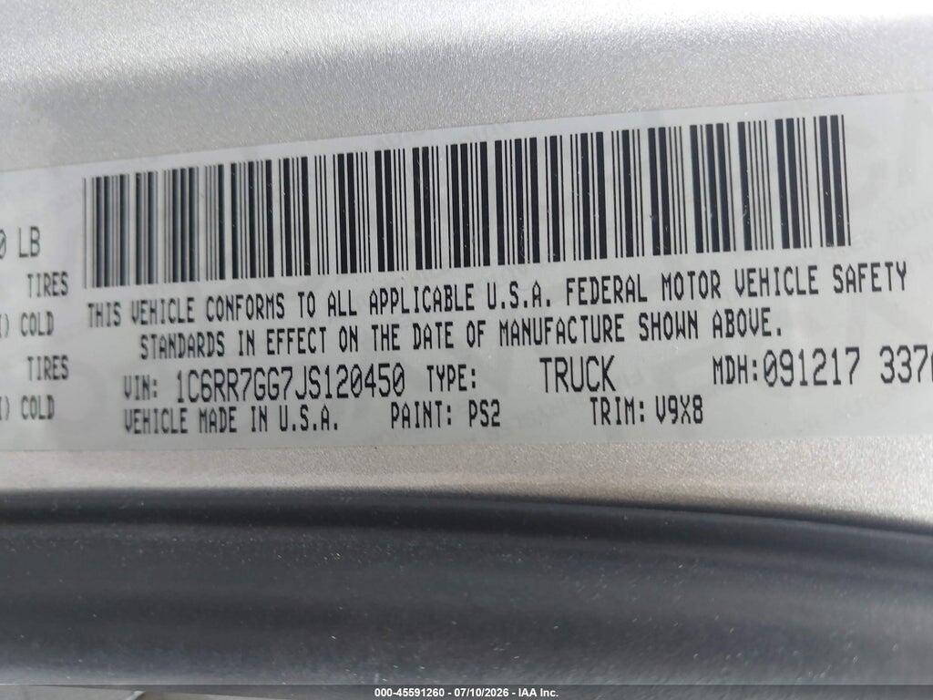1C6RR7GG7JS120450 2018 RAM 1500 photo no. 9