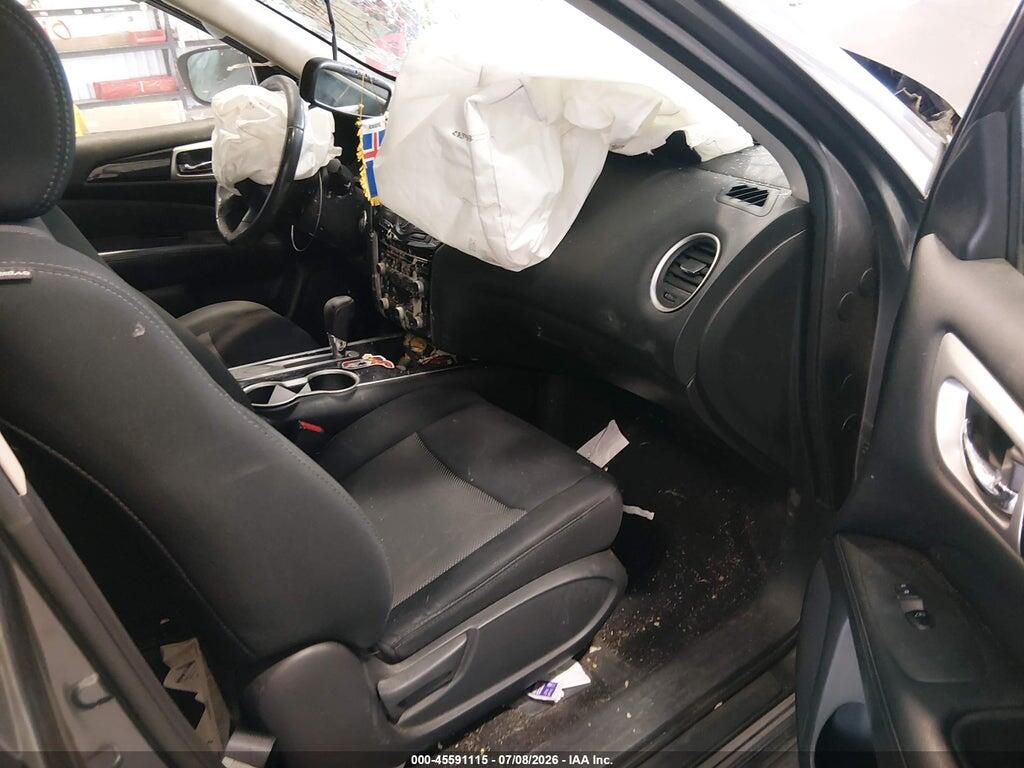5N1DR2MN3JC613525 2018 NISSAN PATHFINDER photo no. 5