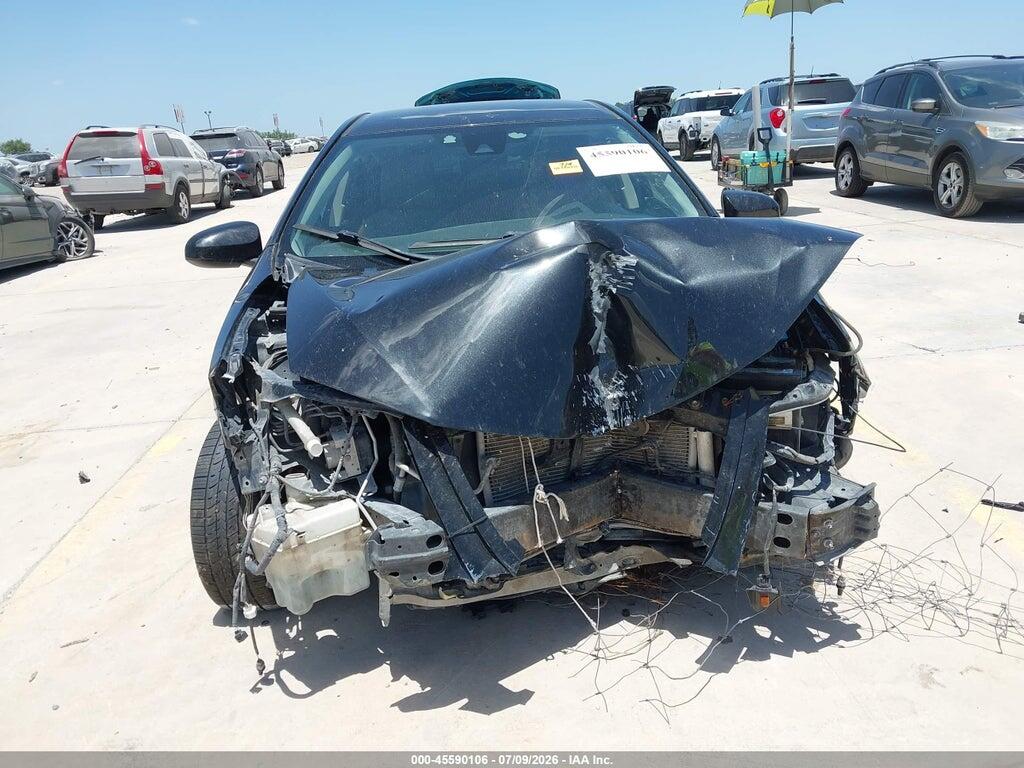 5YFBURHE9HP669502 2017 TOYOTA COROLLA photo no. 6