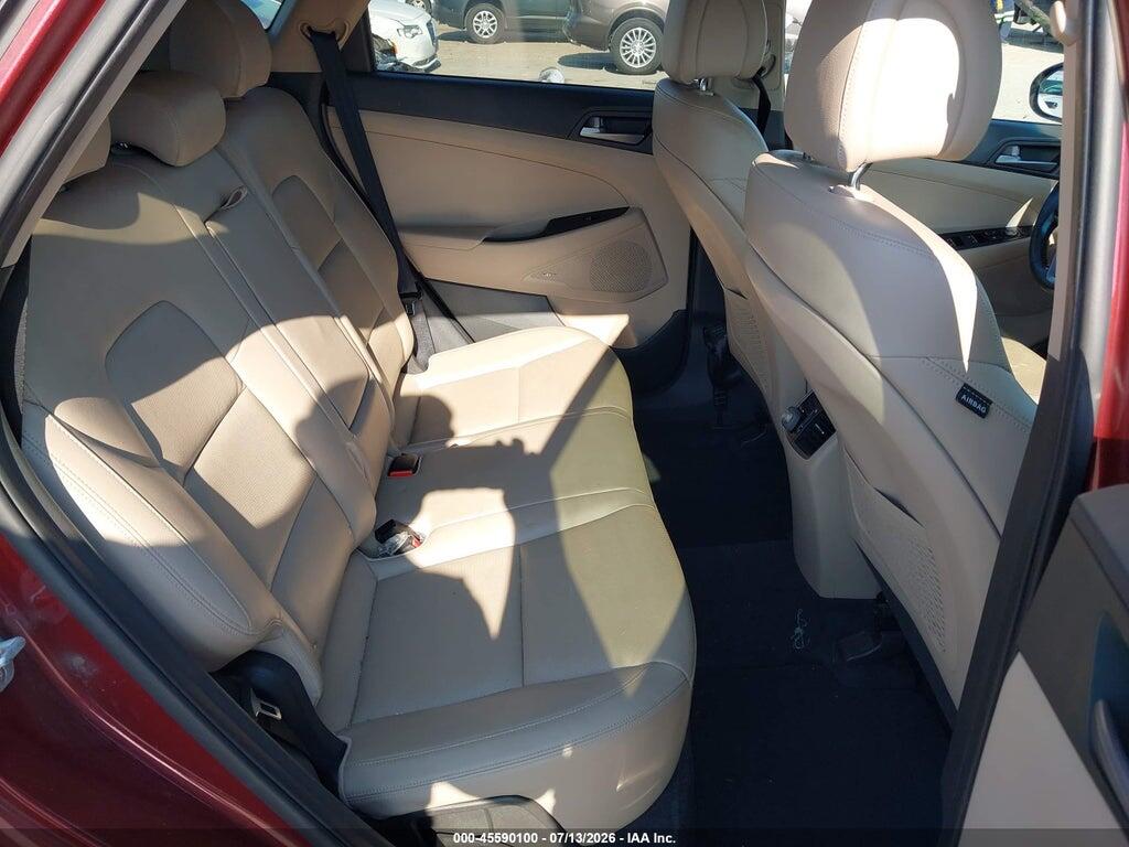 KM8J33A22HU338299 2017 HYUNDAI TUCSON photo no. 8