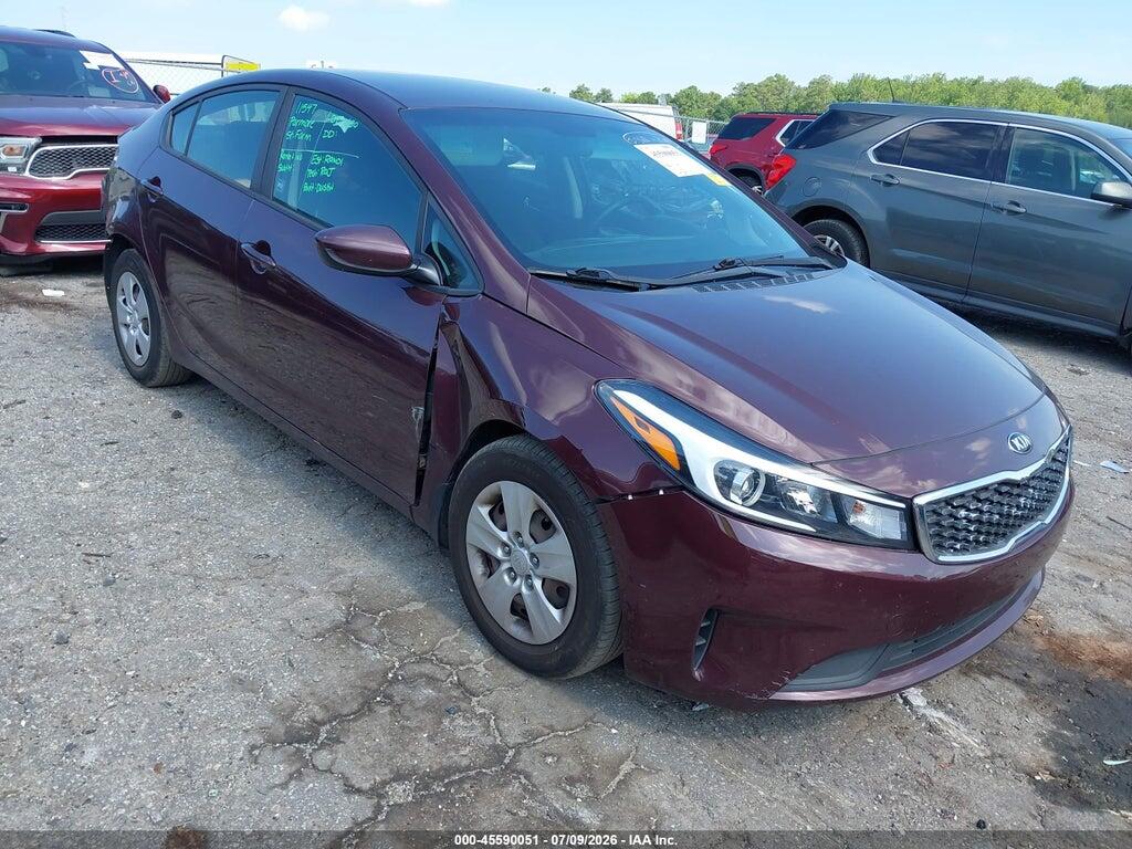 3KPFL4A71HE136998 2017 KIA FORTE photo no. 1