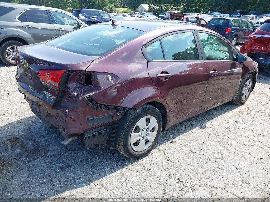 3KPFL4A71HE136998 2017 KIA FORTE photo no. 4