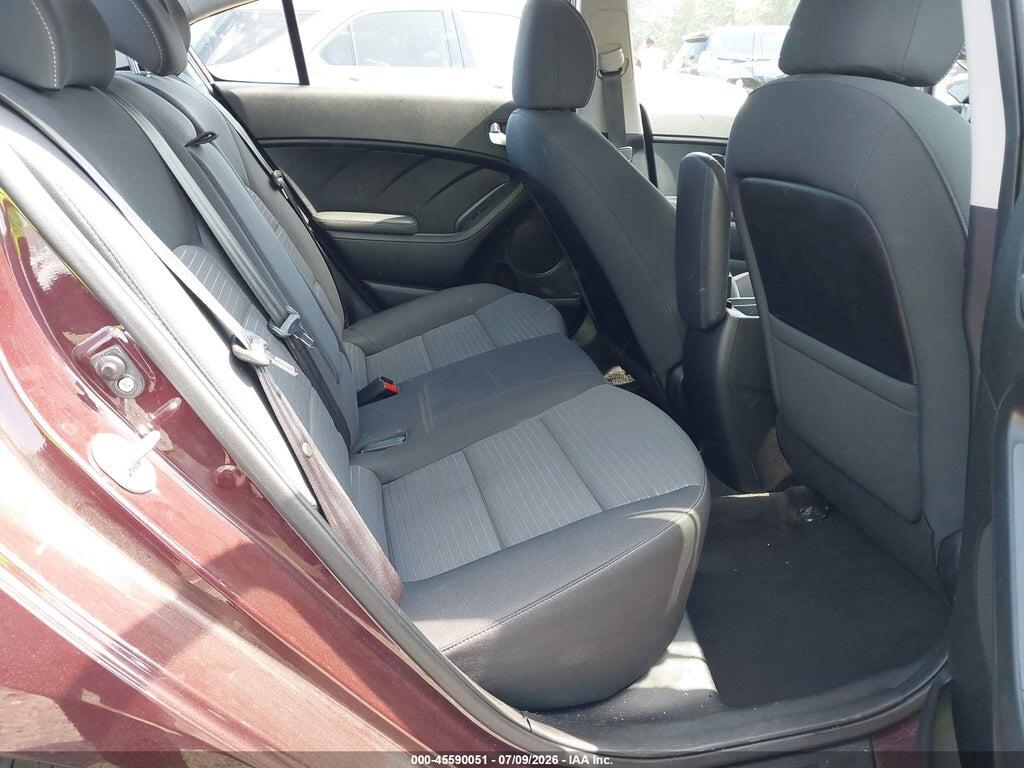 3KPFL4A71HE136998 2017 KIA FORTE photo no. 8