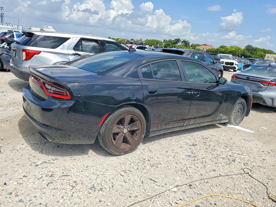 2C3CDXHG8FH749908 2015 DODGE CHARGER photo no. 3