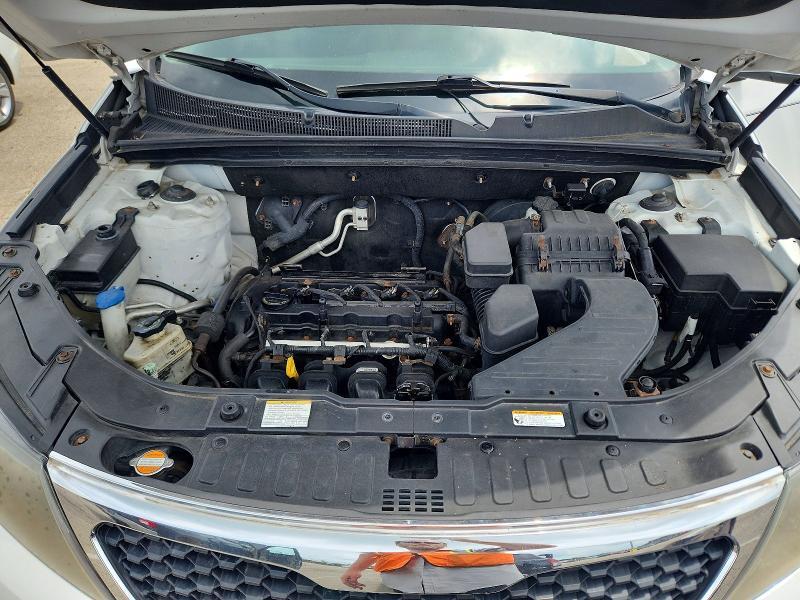 5XYKT4A18BG155942 2011 KIA SORENTO photo no. 12