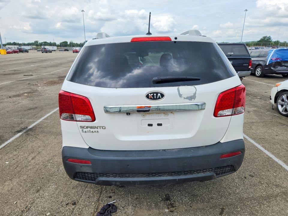5XYKT4A18BG155942 2011 KIA SORENTO photo no. 6