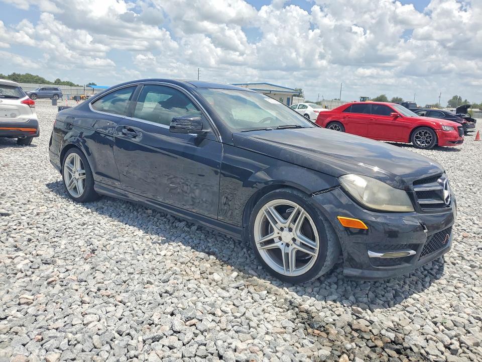 2015 MERCEDES-BENZ C 250 — Фото 4 из 12
