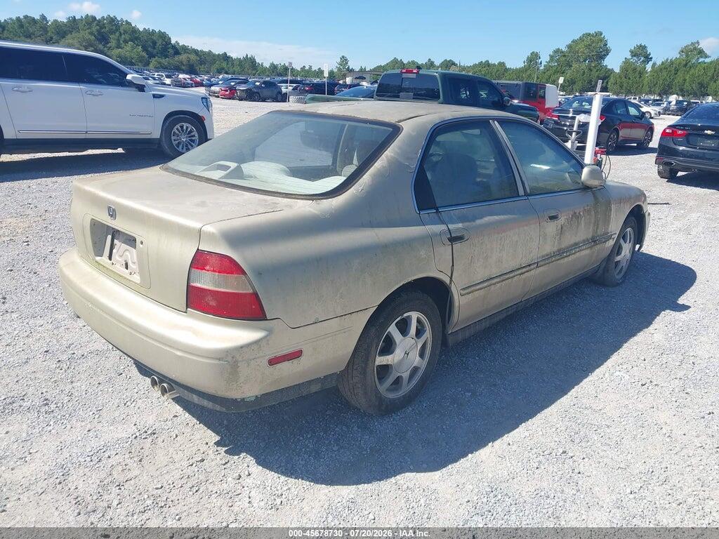1HGCD5655RA019833 1994 HONDA ACCORD photo no. 4