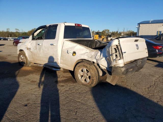 2017 RAM 1500 SLT — Фото 2 из 12
