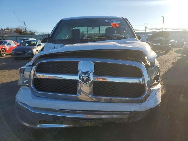 2017 RAM 1500 SLT — Фото 5 из 12