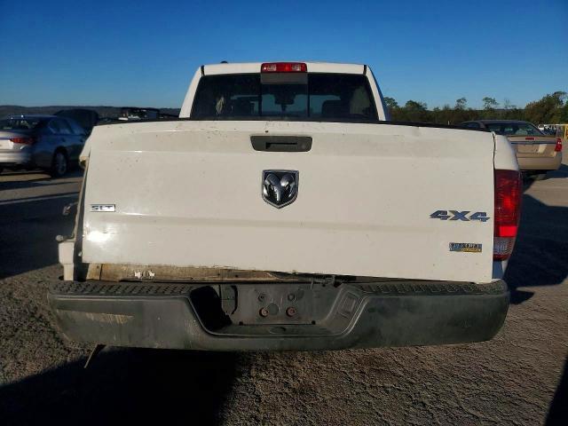 2017 RAM 1500 SLT — Фото 6 из 12