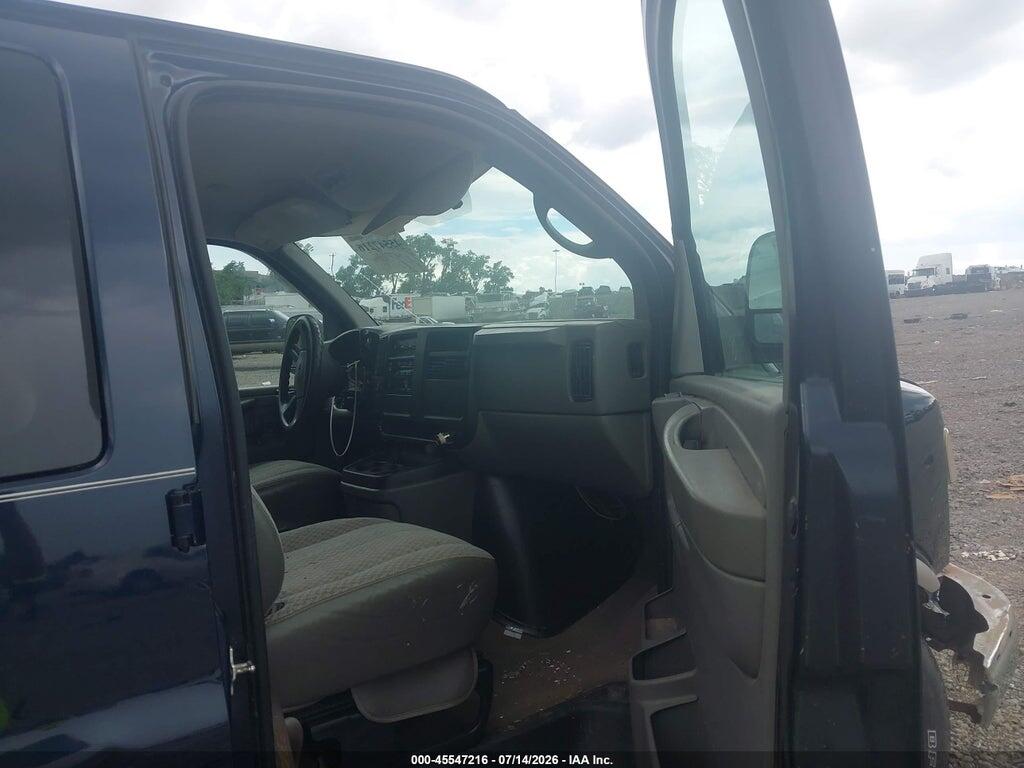 1GKFG15T451107721 2005 GMC SAVANA PASSENGER photo no. 5