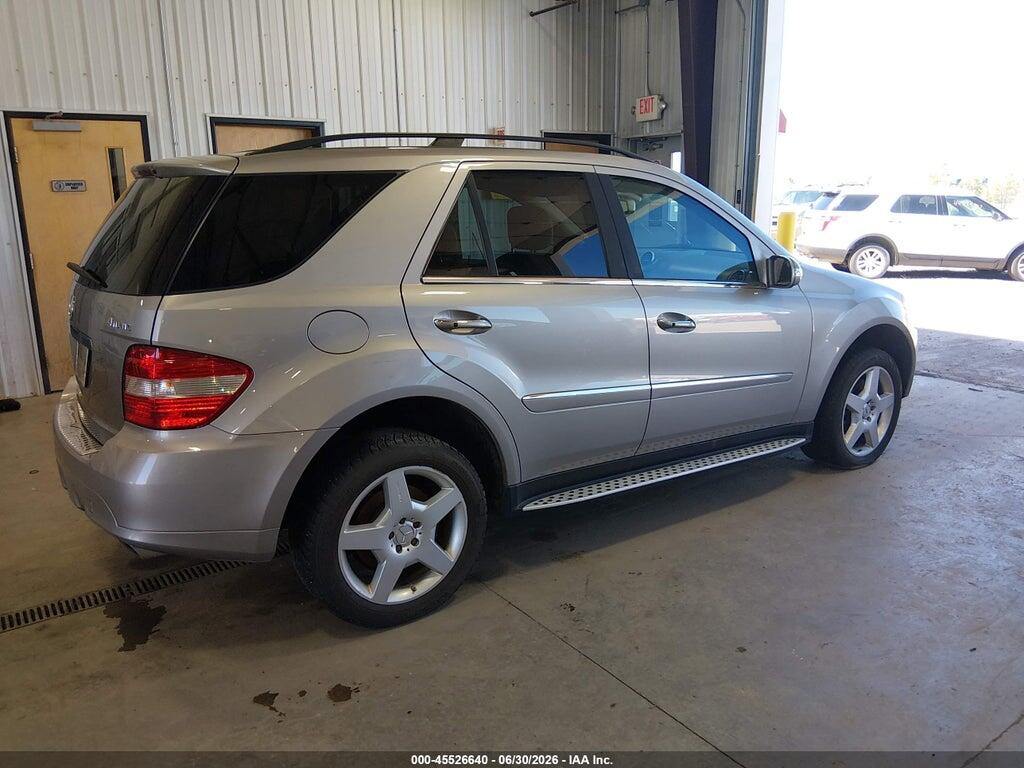 4JGBB72E18A391942 2008 MERCEDES-BENZ M-CLASS photo no. 4