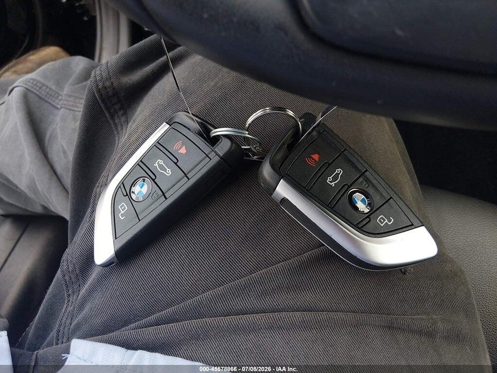 3MW39FF09P8D05894 2023 BMW 330E photo no. 11
